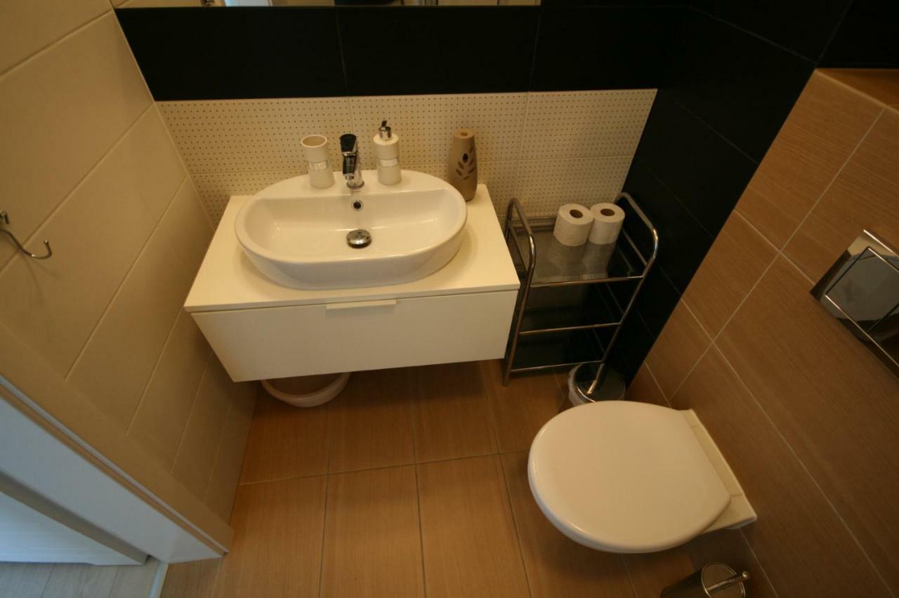Apartmán Grey & White Pogodne Kolobřeh Exteriér fotografie